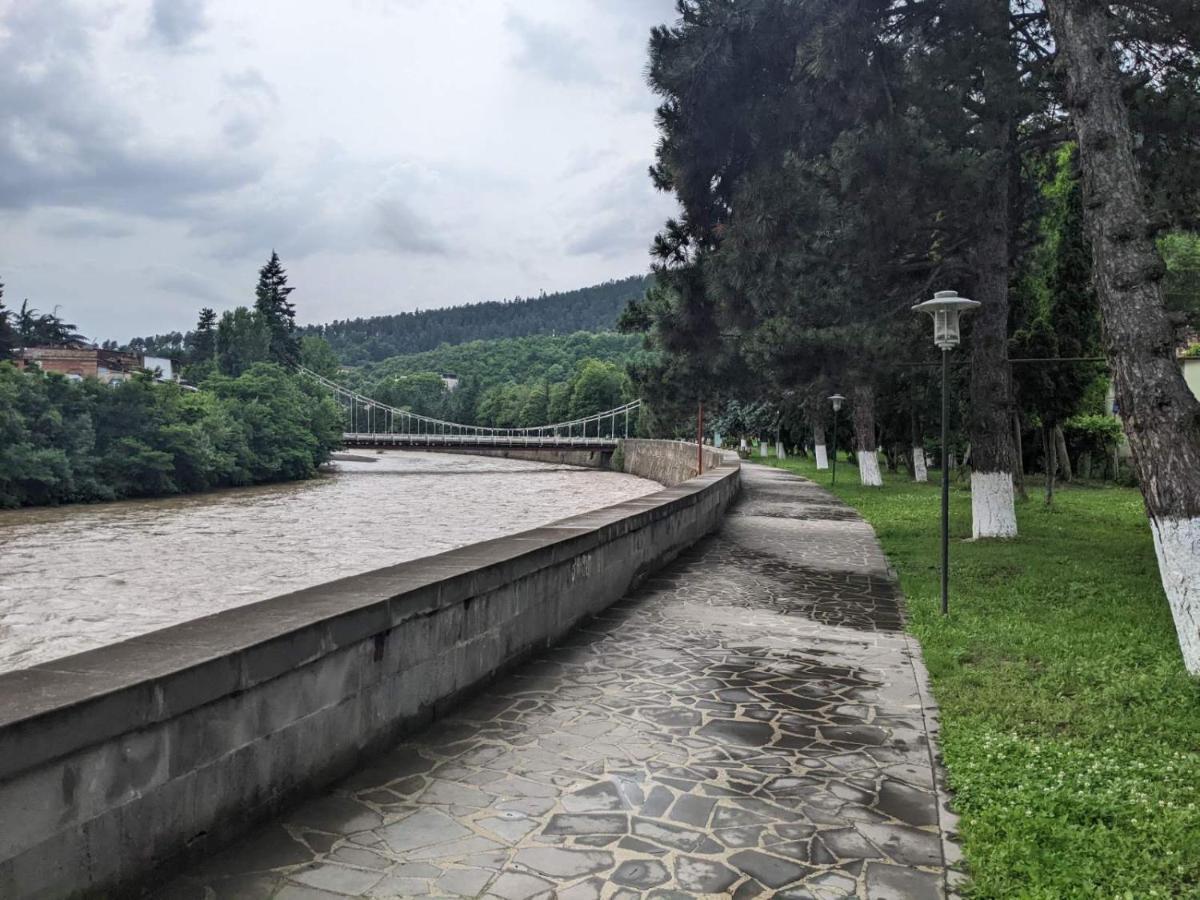 Riverside Borjomi Eksteriør bilde